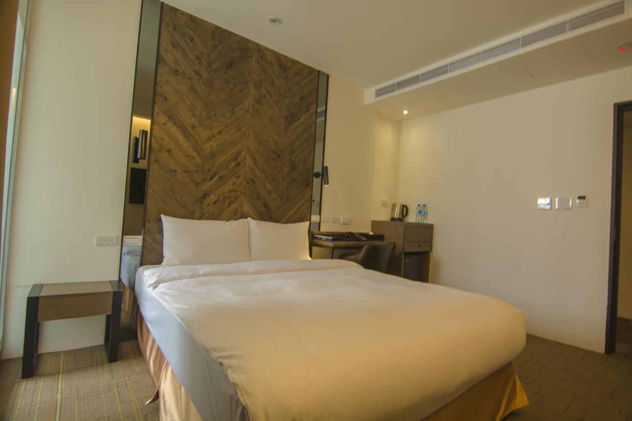 O2 Hotel Taipei Main Station Luaran gambar