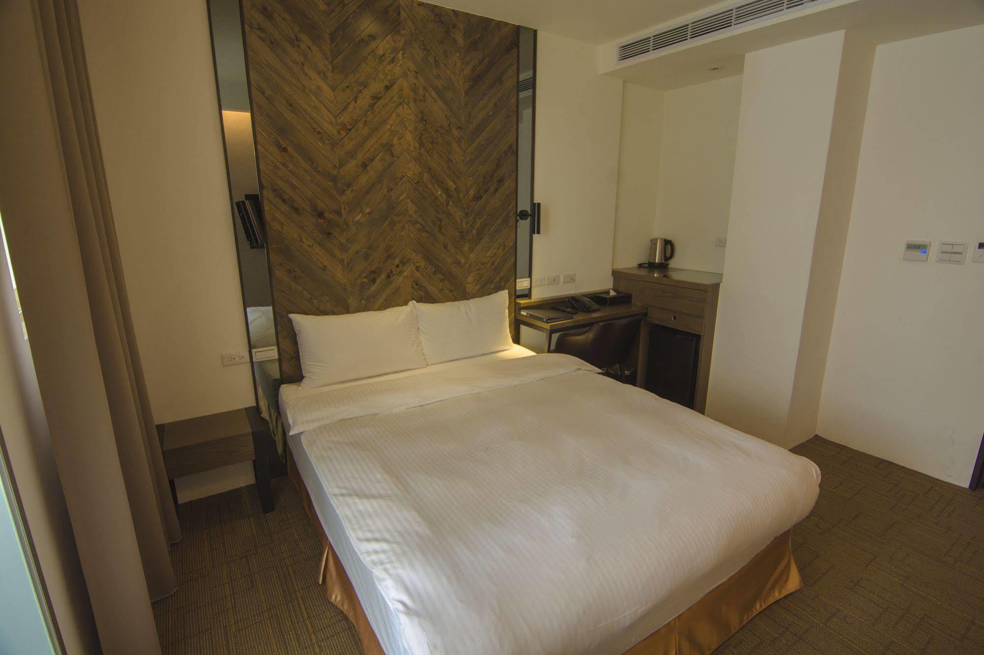 O2 Hotel Taipei Main Station Luaran gambar